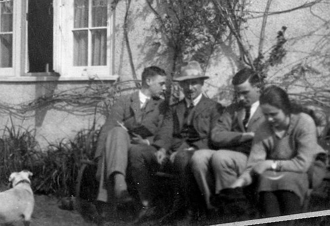 1925